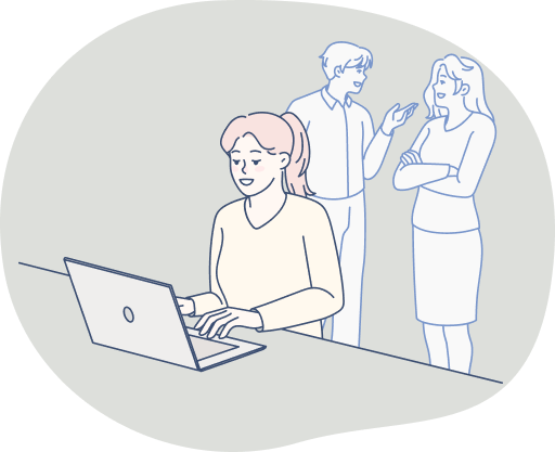 パソコンをしている女性